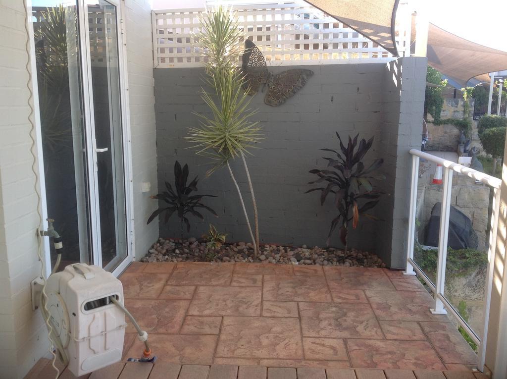 Waterside Canal Dreams Mandurah Bagian luar foto
