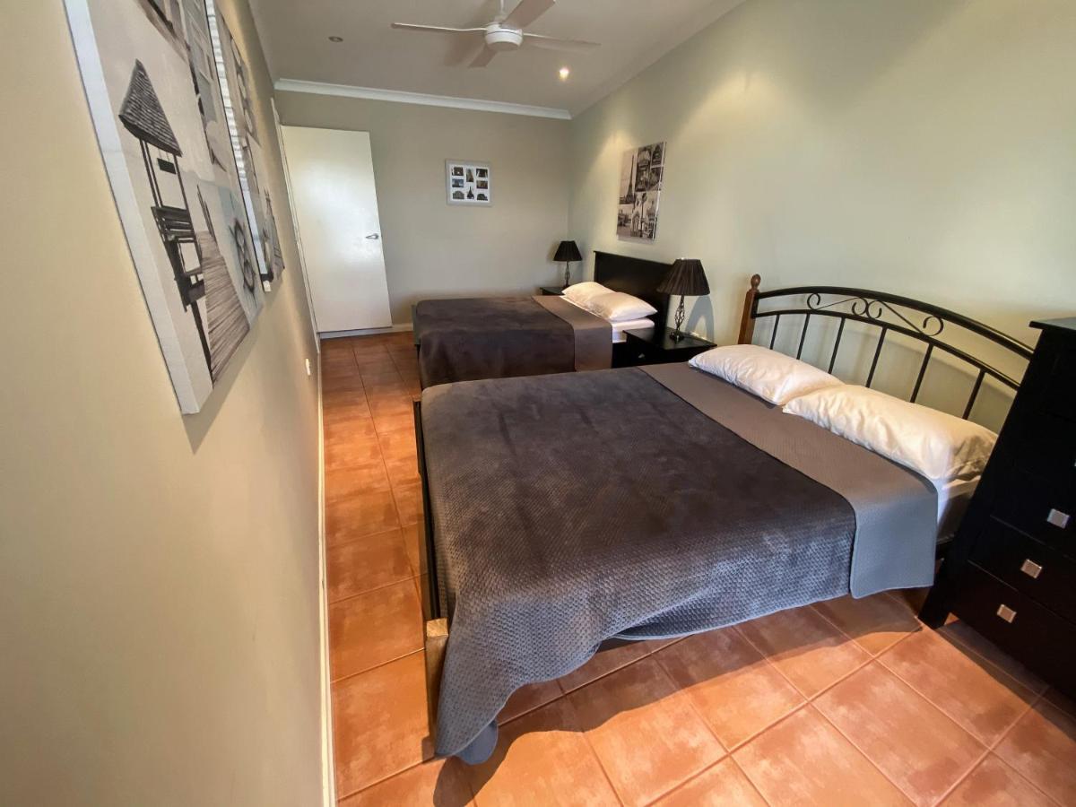 Waterside Canal Dreams Mandurah Bagian luar foto