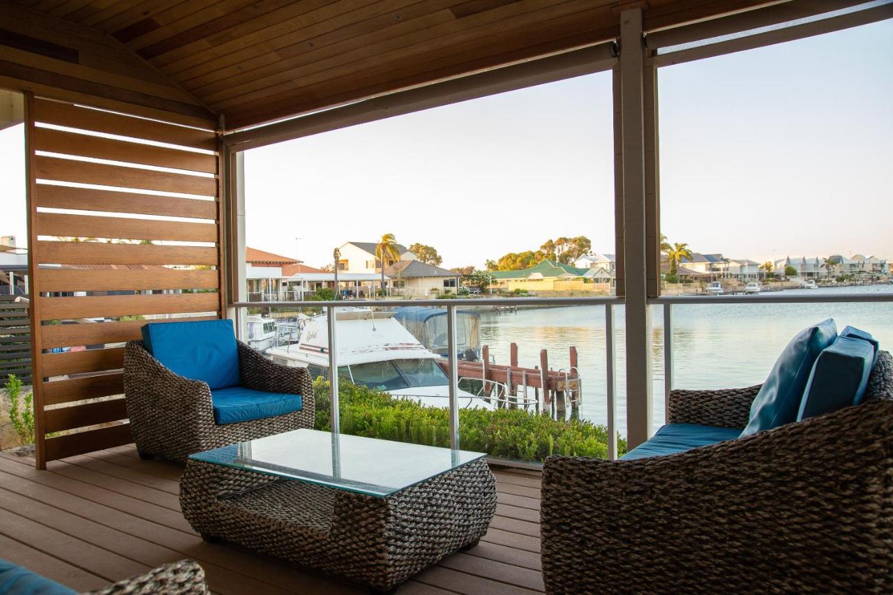 Waterside Canal Dreams Villa Mandurah Bagian luar foto