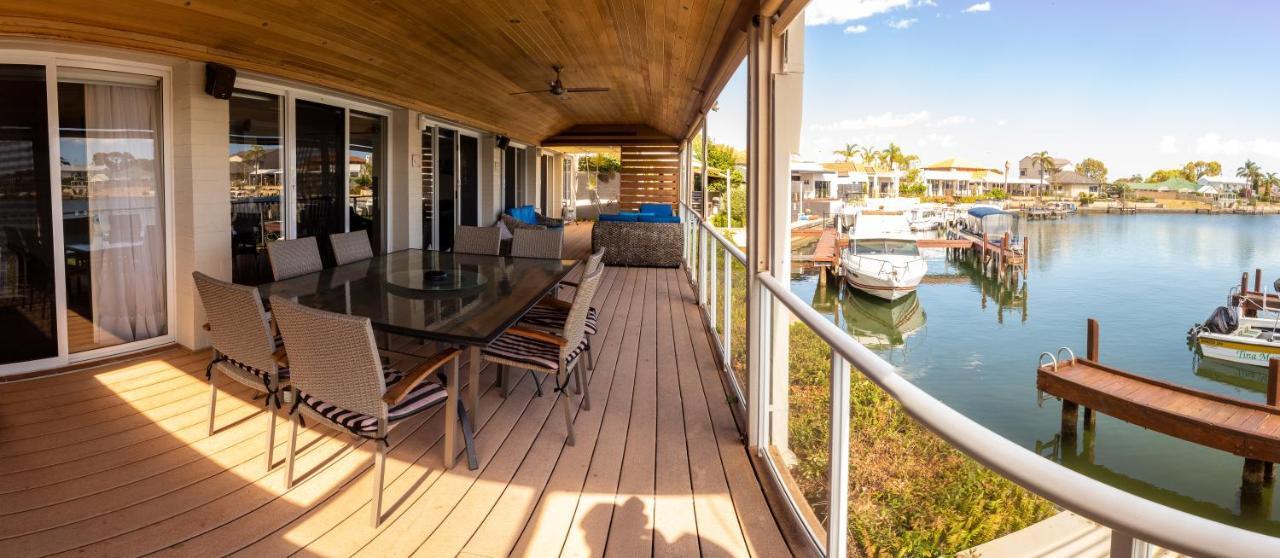 Waterside Canal Dreams Villa Mandurah Bagian luar foto